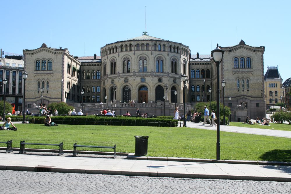 27_Oslo - budova Parlamentu