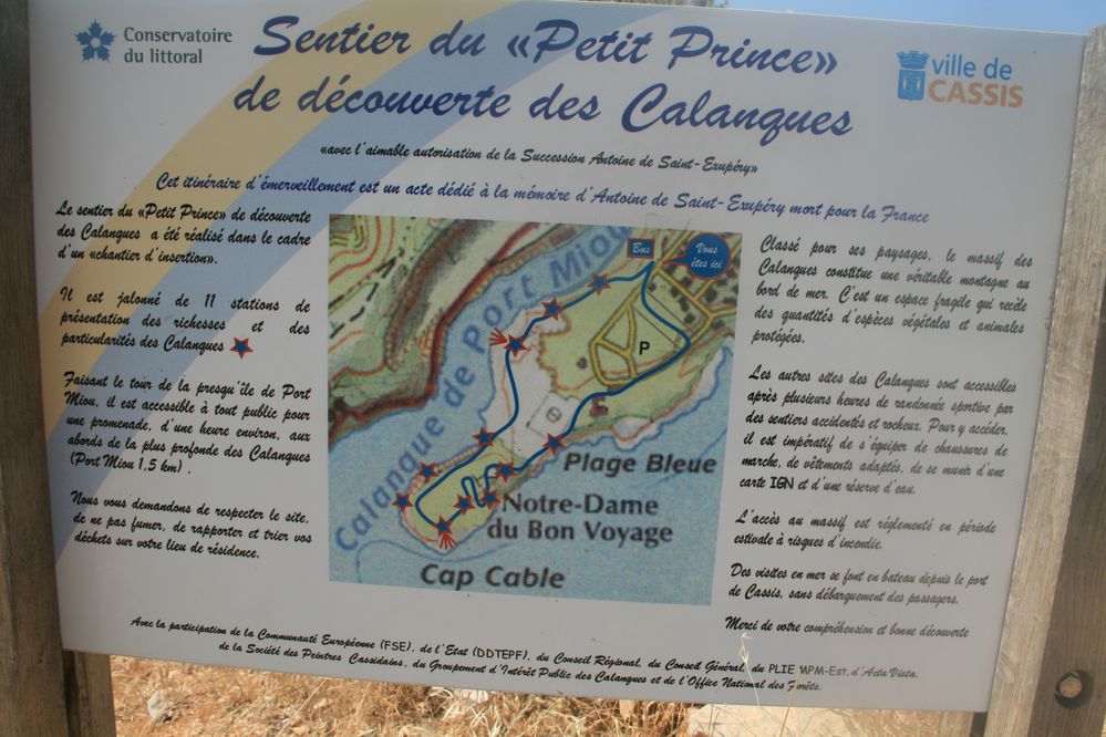 27_Mapka s turistickou trasou okolo mysu k první calanques