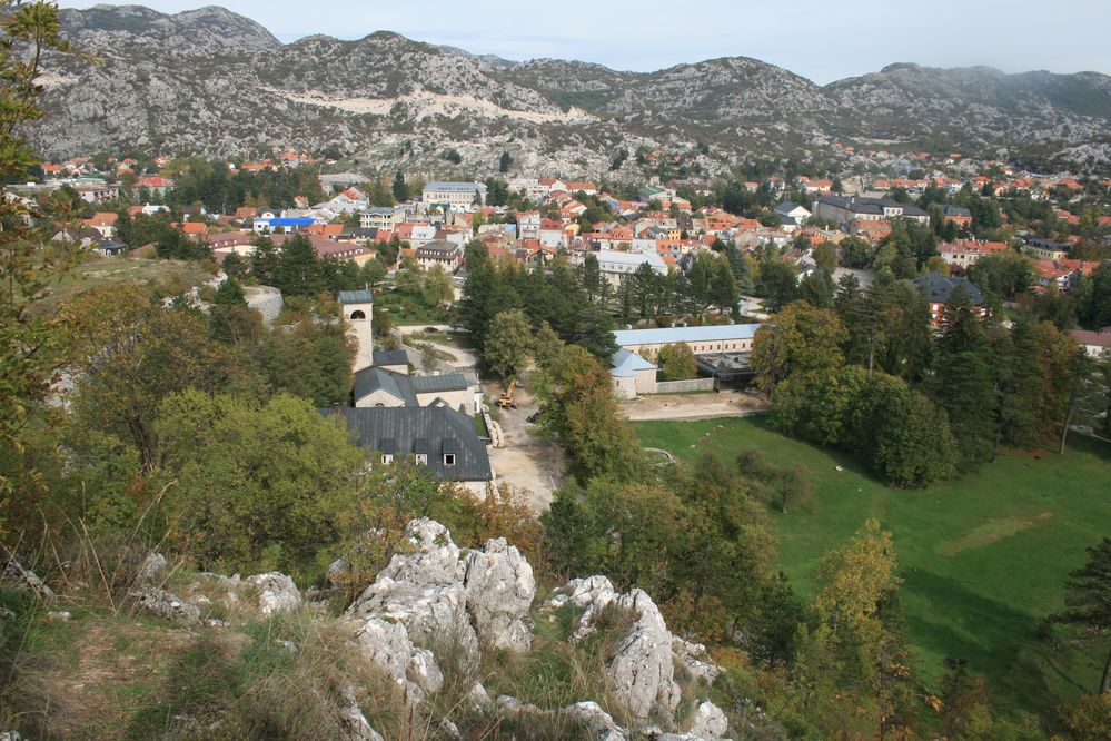 45_Město Cetinje ve vnitrozemí ve výšce 670 mbylo 500 let hlavním městem